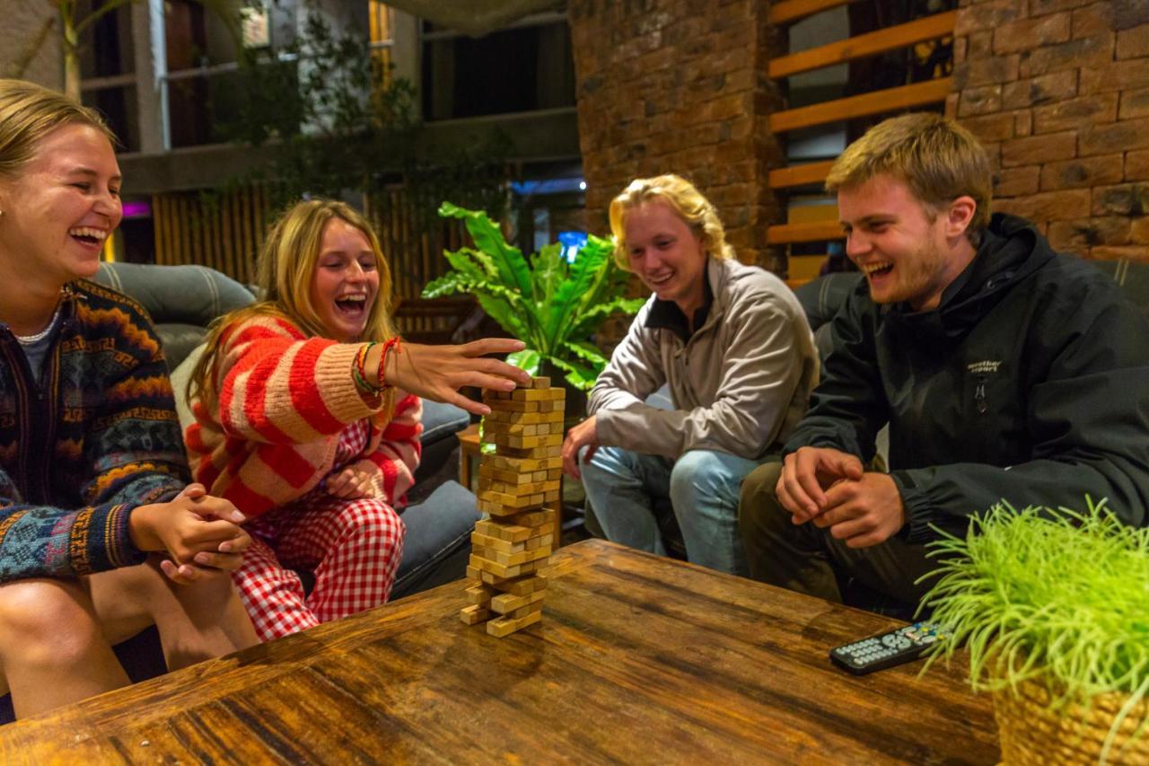 Banana'S Adventure Hostel Ica Bagian luar foto