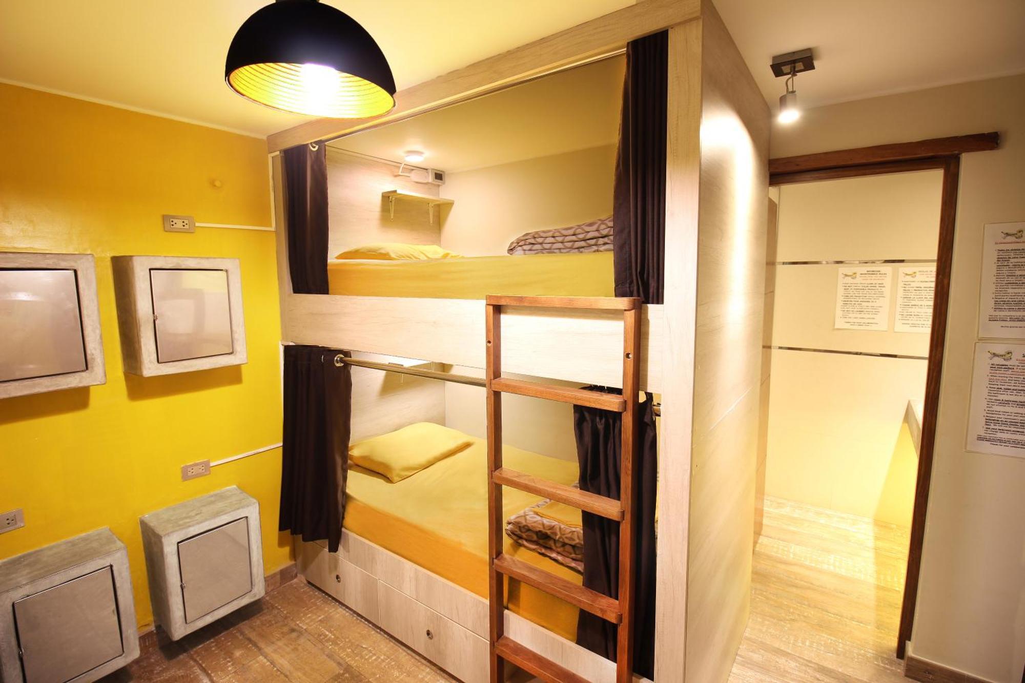 Banana'S Adventure Hostel Ica Ruang foto